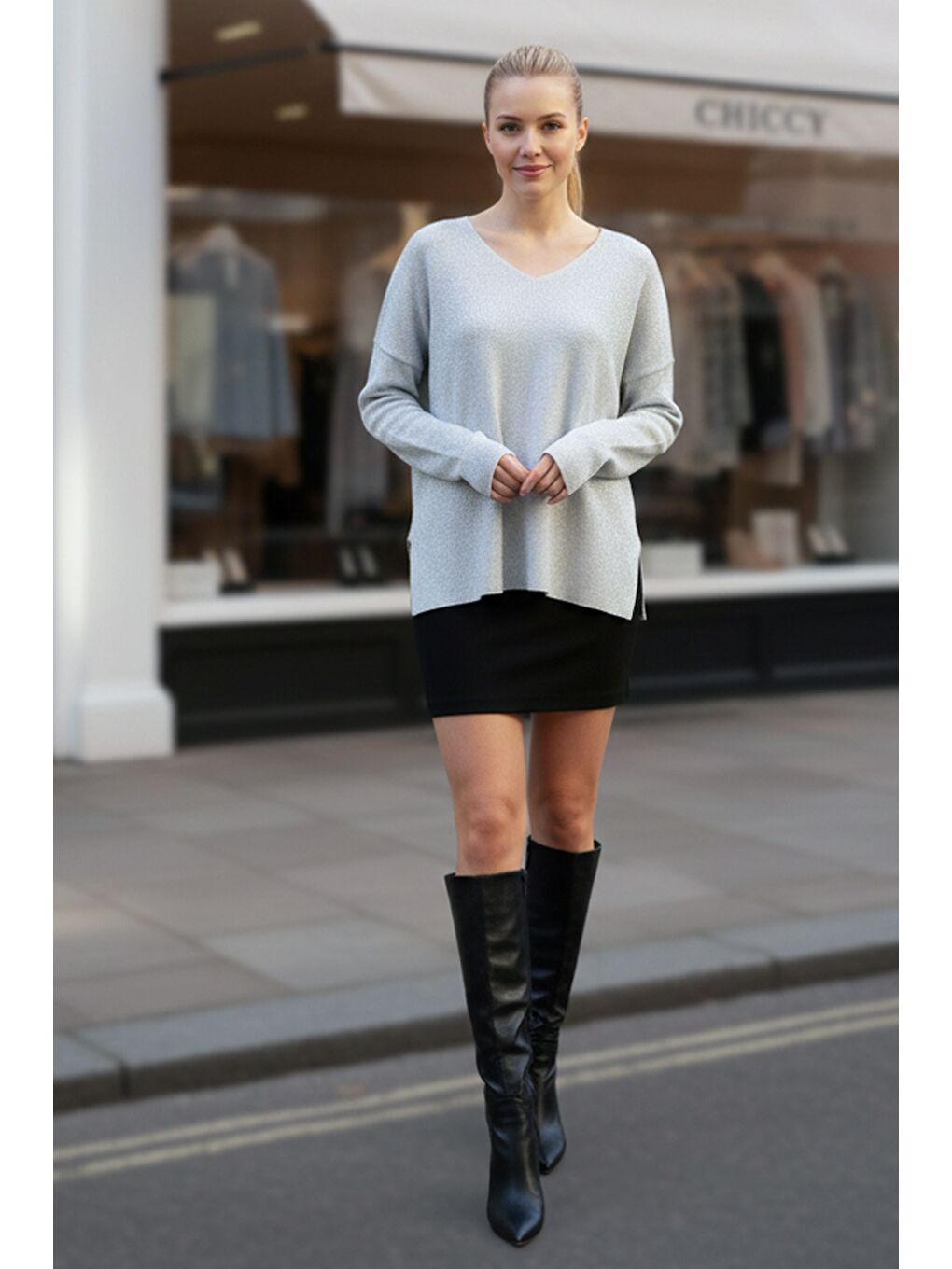 Gri Gümüş V Yaka Uzun Kol Yırtmaçlı Simli Casual Arkası Uzun Oversize Triko Kazak 70 75-2