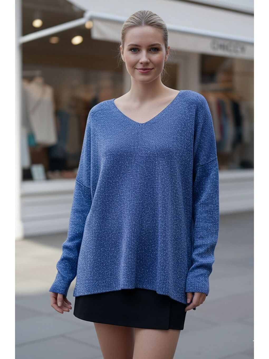 Saks Mavisi V Yaka Uzun Kol Yırtmaçlı Simli Casual Arkası Uzun Oversize Triko Kazak 70 75