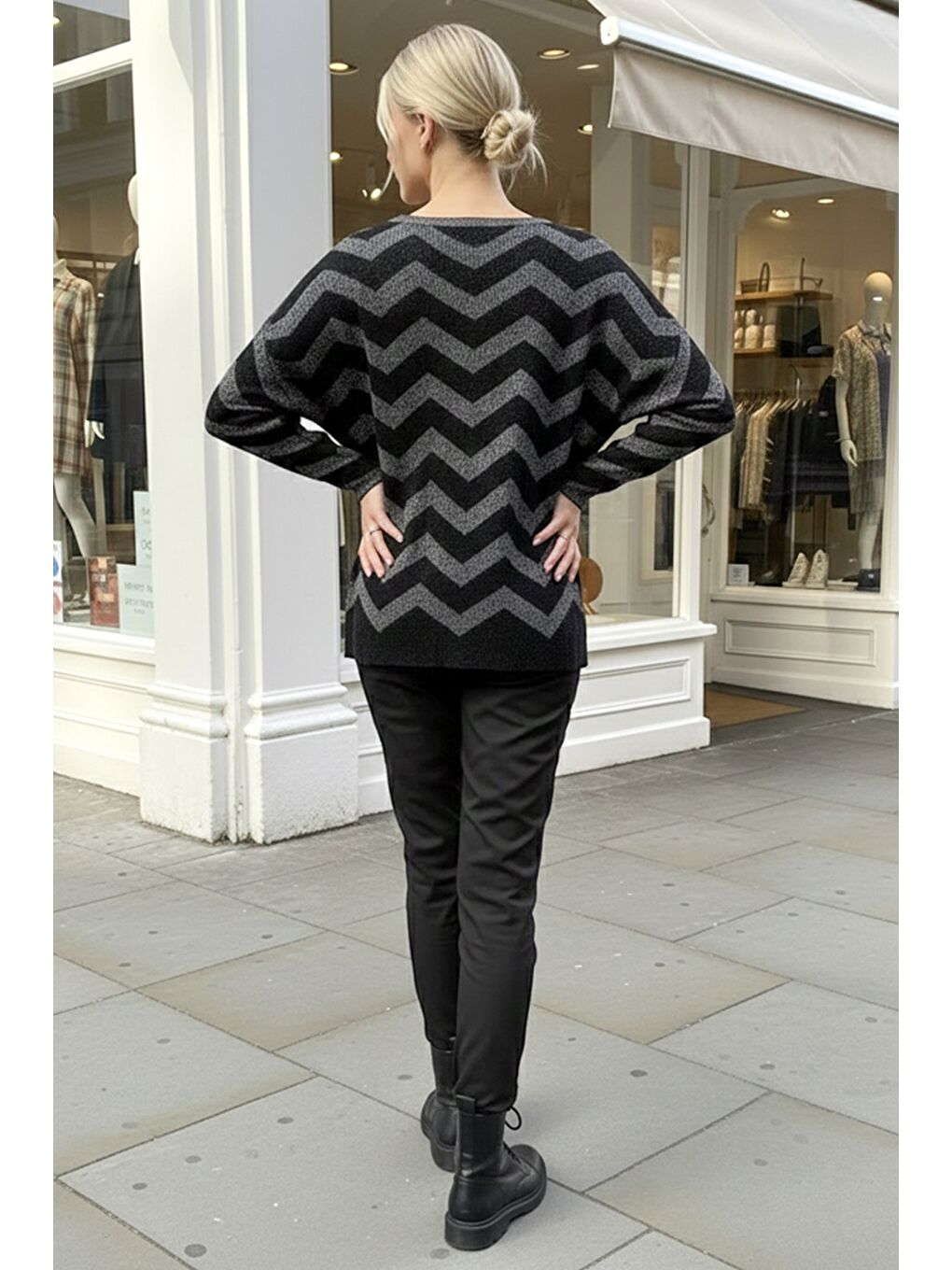 Siyah-Gri V Yaka Uzun Kol Zigzag Desenli Yırtmaçlı Simli Arkası Uzun Oversize Triko Kazak 73 70-2