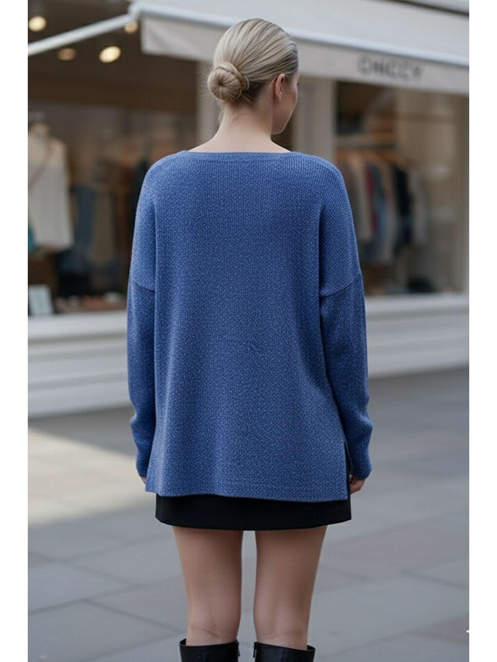 Saks Mavisi V Yaka Uzun Kol Yırtmaçlı Simli Casual Arkası Uzun Oversize Triko Kazak 70 75-3