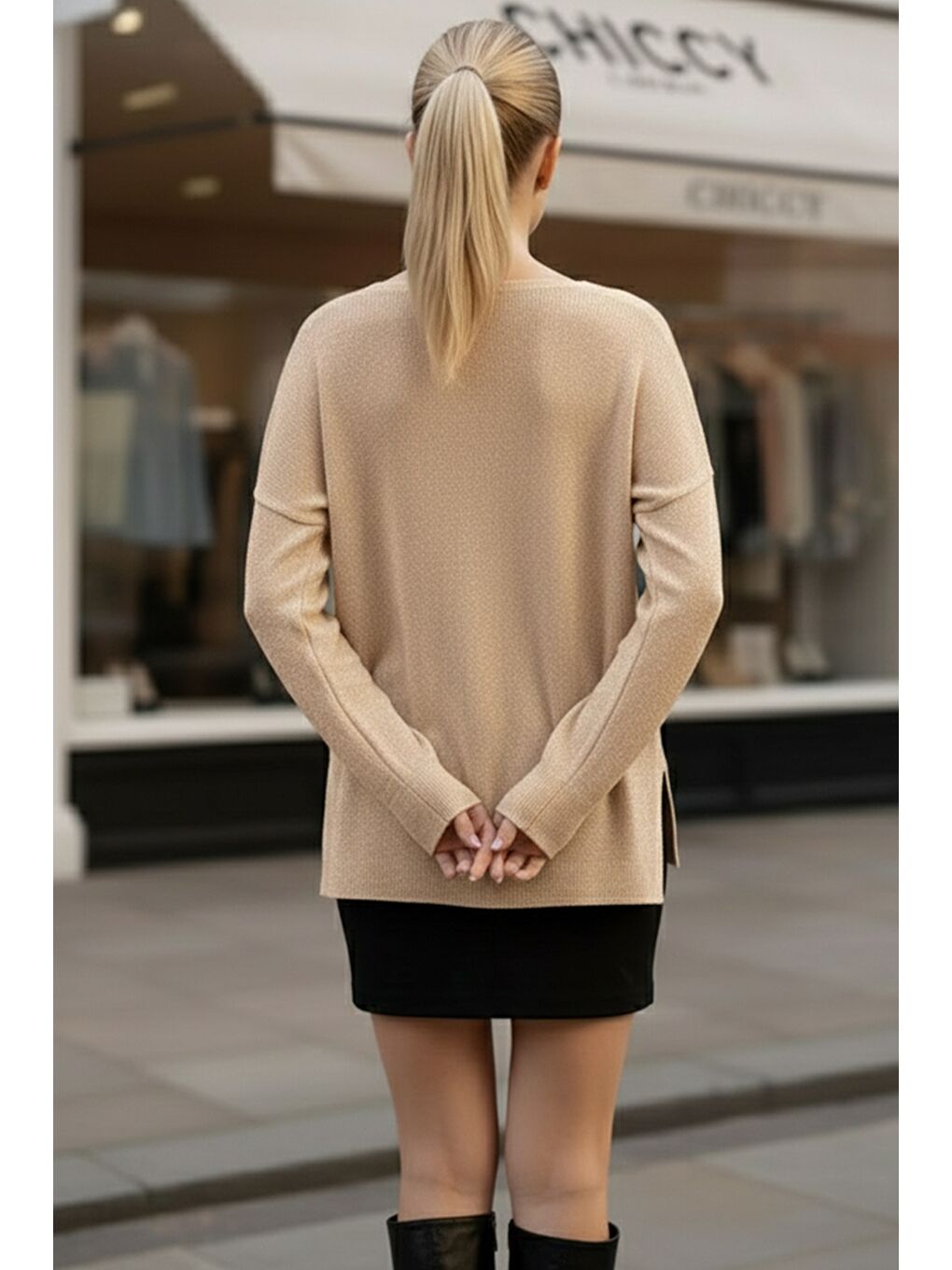 Kahverengi Sütlü Kahve V Yaka Uzun Kol Yırtmaçlı Simli Casual Arkası Uzun Oversize Triko Kazak 70 75-3