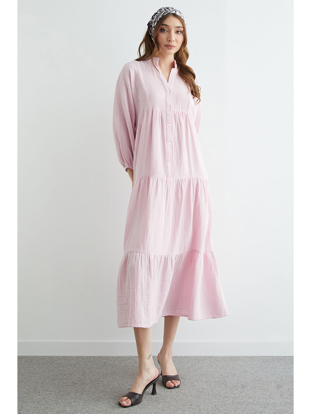 Pembe Fullamodest Yarım Düğmeli Hakim Yaka Müslin Elbise-3