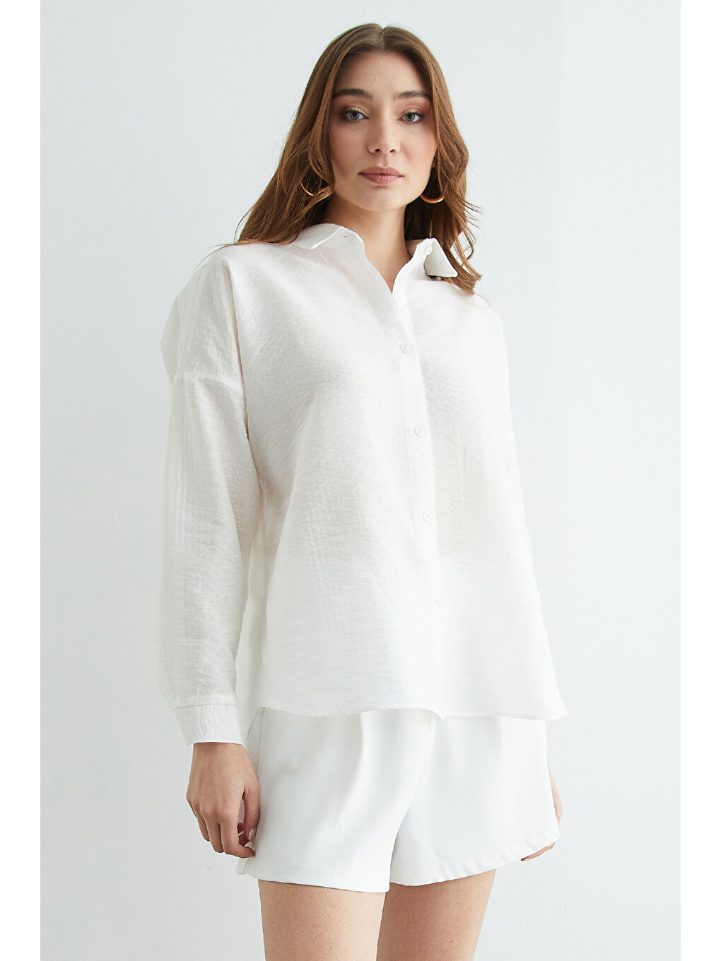 Beyaz Basic Düğmeli Krinkıl Gömlek-3