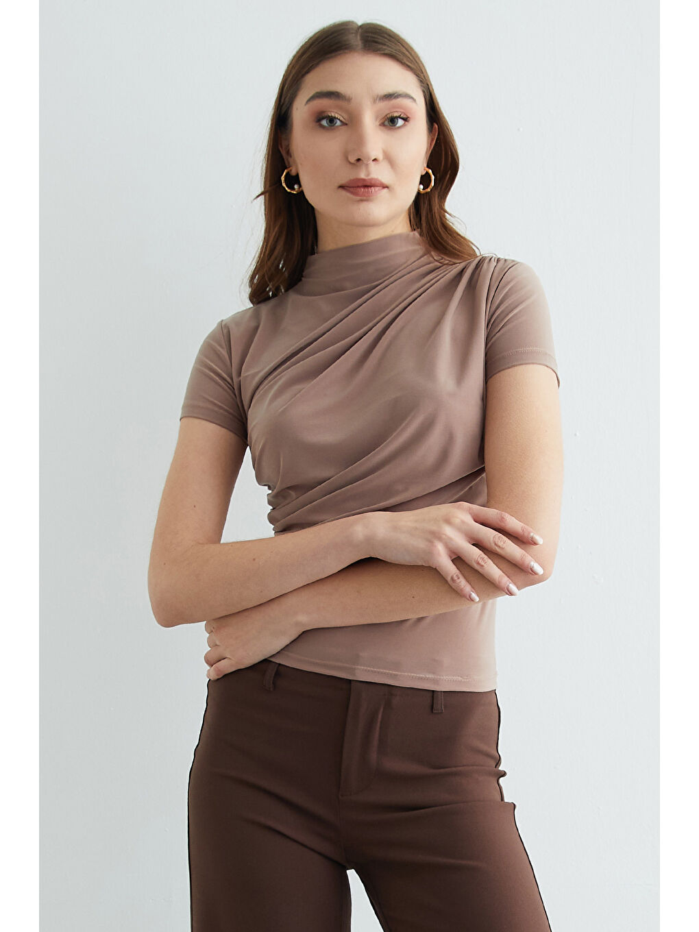 Bej Drapeli Dik Yaka Bluz-3