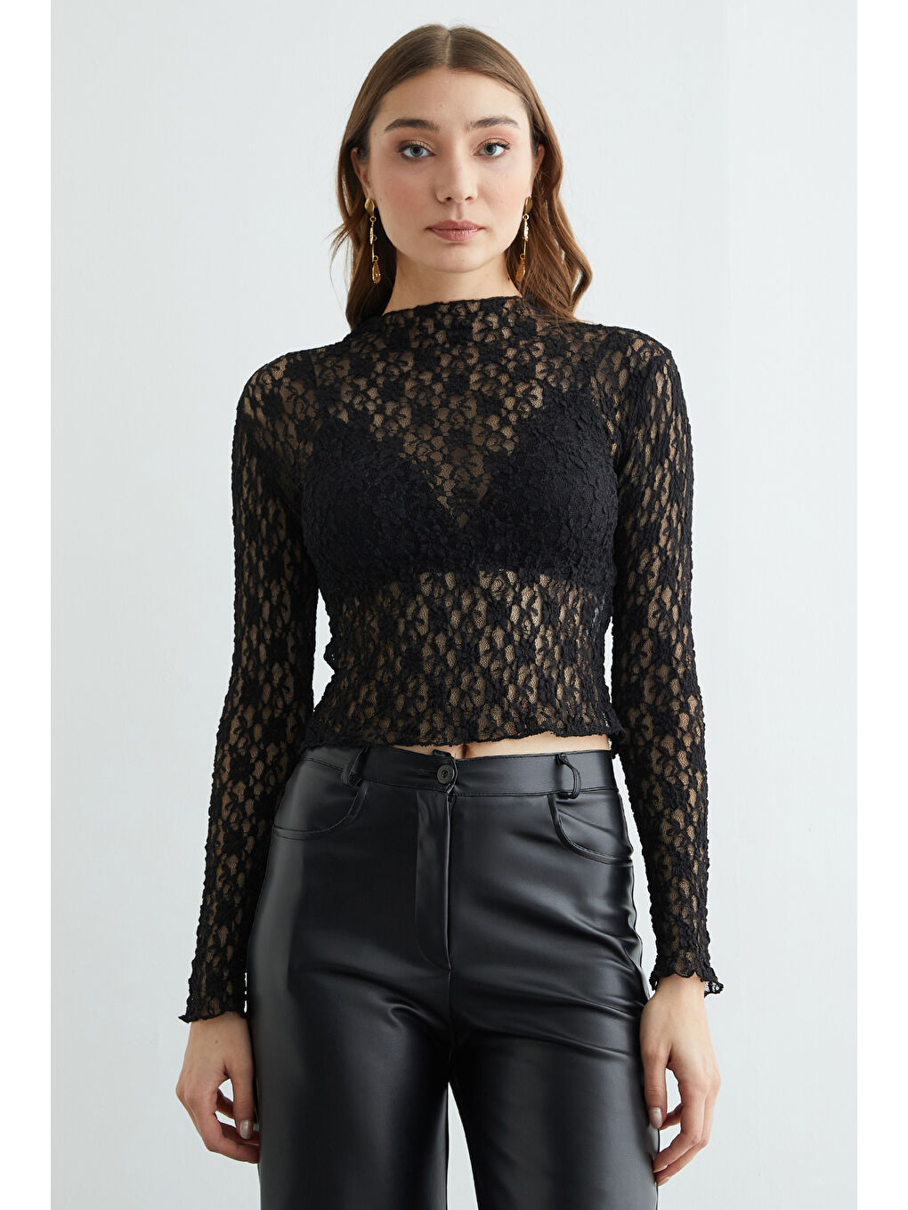 Siyah Dantelli Dik Yaka Transparan Bluz-1