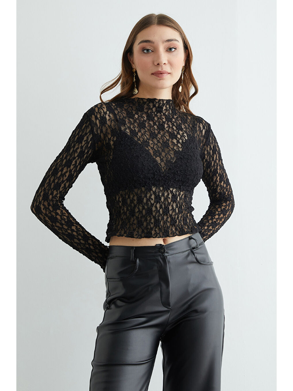Siyah Dantelli Dik Yaka Transparan Bluz-2