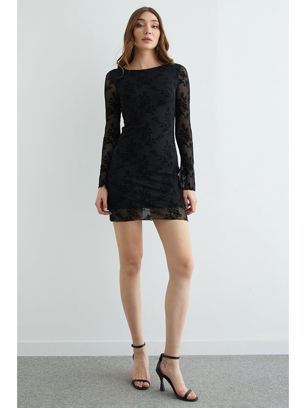 Siyah Kadife Detaylı Mini Boy Transparan Elbise-1