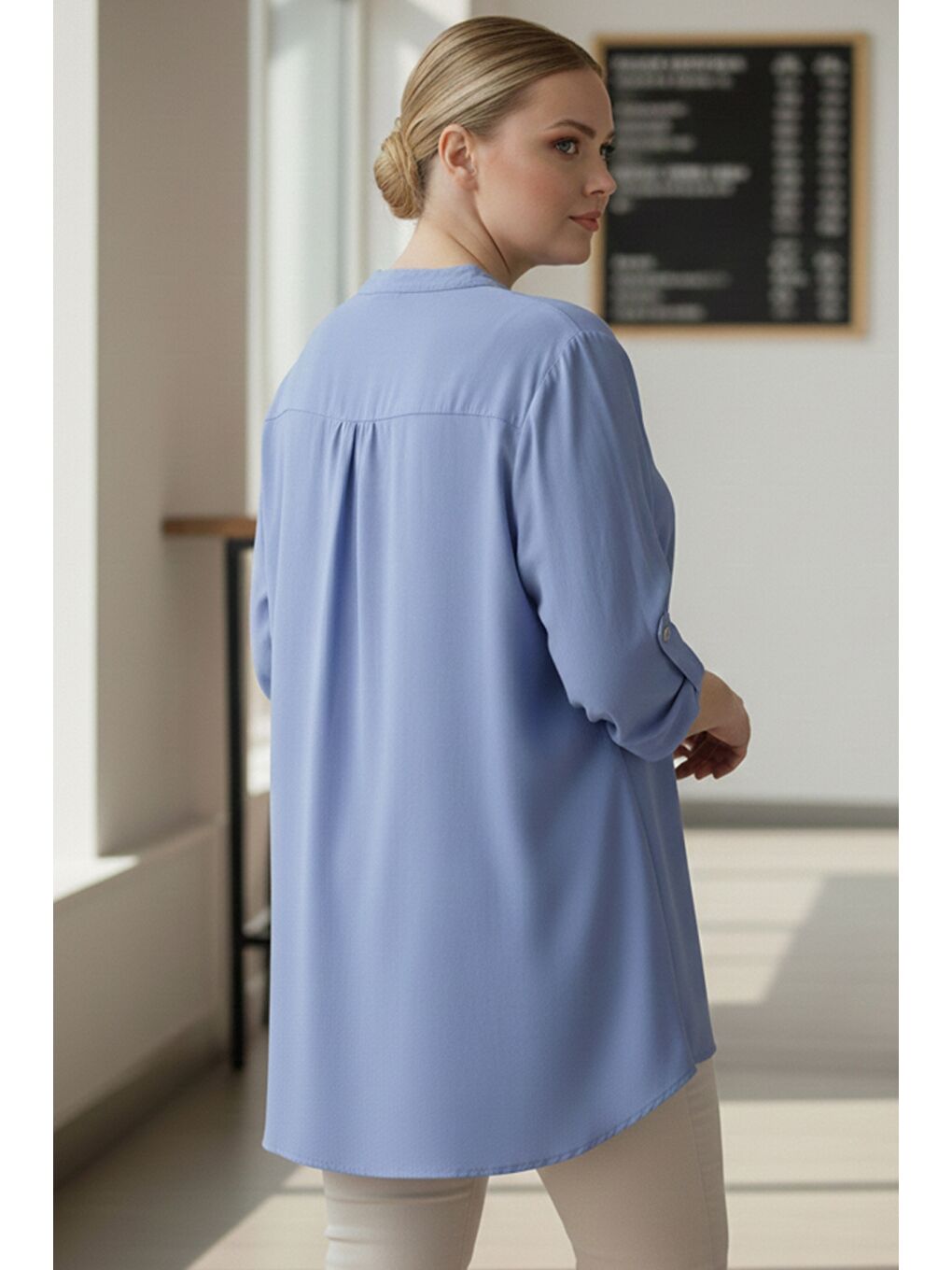 İtalyan Büyük Beden Mavi Hakim Yaka Düğmeli Uzun Kollu Pullu Cepli Casual Dokuma Bluz 72 65-3