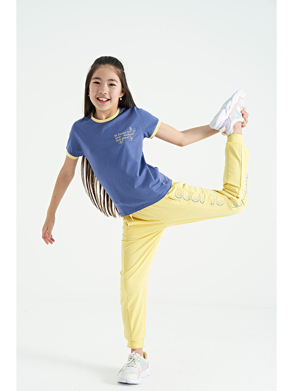 Sarı Limon Yan Yazı Nakışlı Bağcıklı Standart Kalıp Jogger Kız Çocuk Eşofman Alt - 75123-2