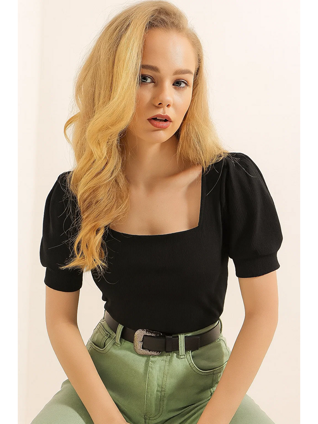 Kadın Örme Kısa Kollu Kare Yaka Basic Siyah Bluz-4