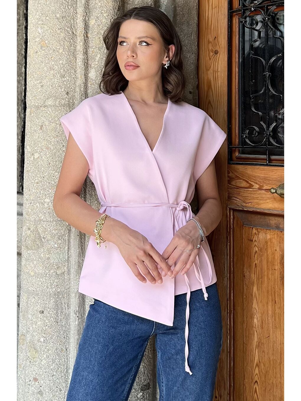 Pembe Kadın Kruvaze Yaka Bel Bağlama Detaylı Astarlı Yelek-1