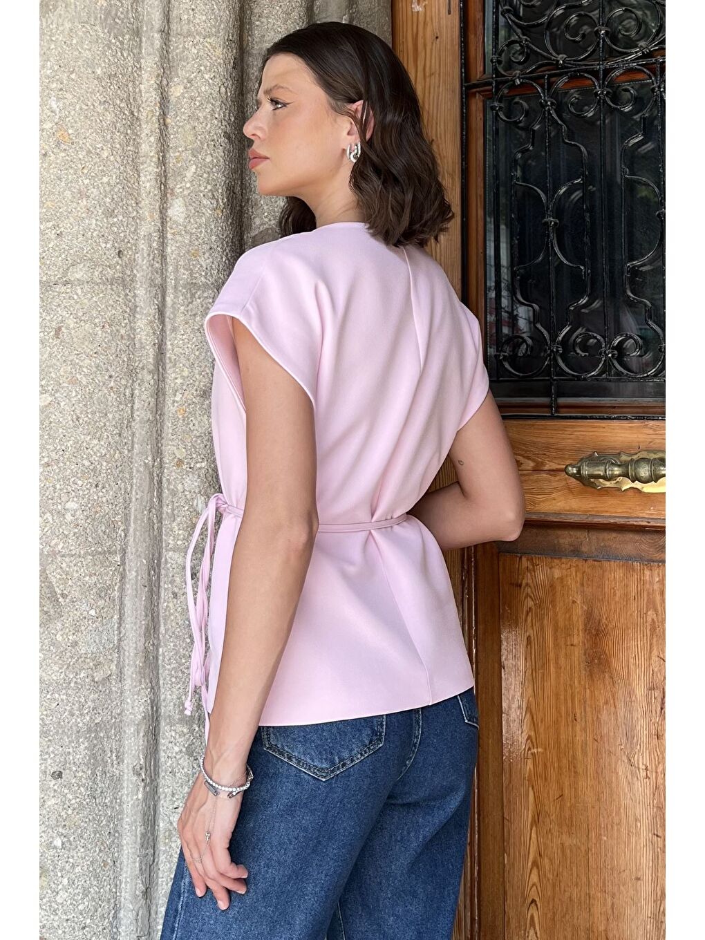 Pembe Kadın Kruvaze Yaka Bel Bağlama Detaylı Astarlı Yelek-2