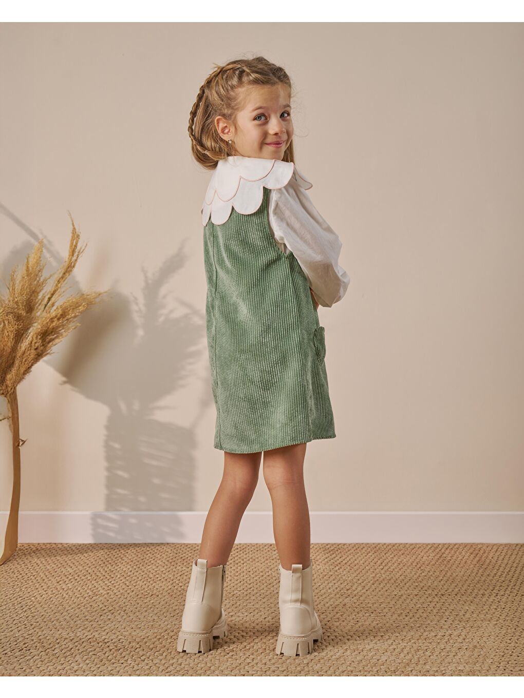 Kız Çocuk Pamuklu Yeşil Kadife Kalp Cepli Elbise-2