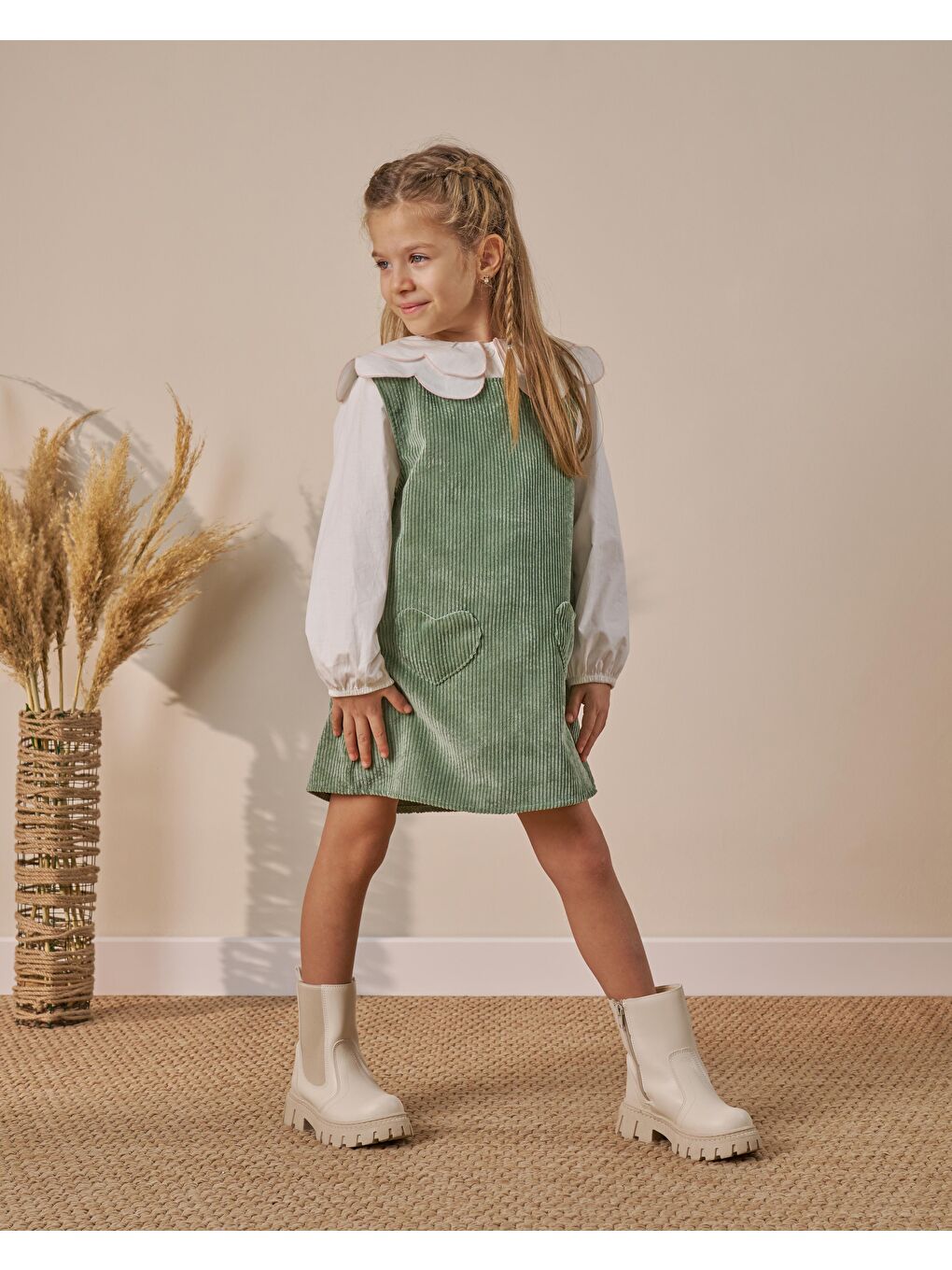Kız Çocuk Pamuklu Yeşil Kadife Kalp Cepli Elbise-3