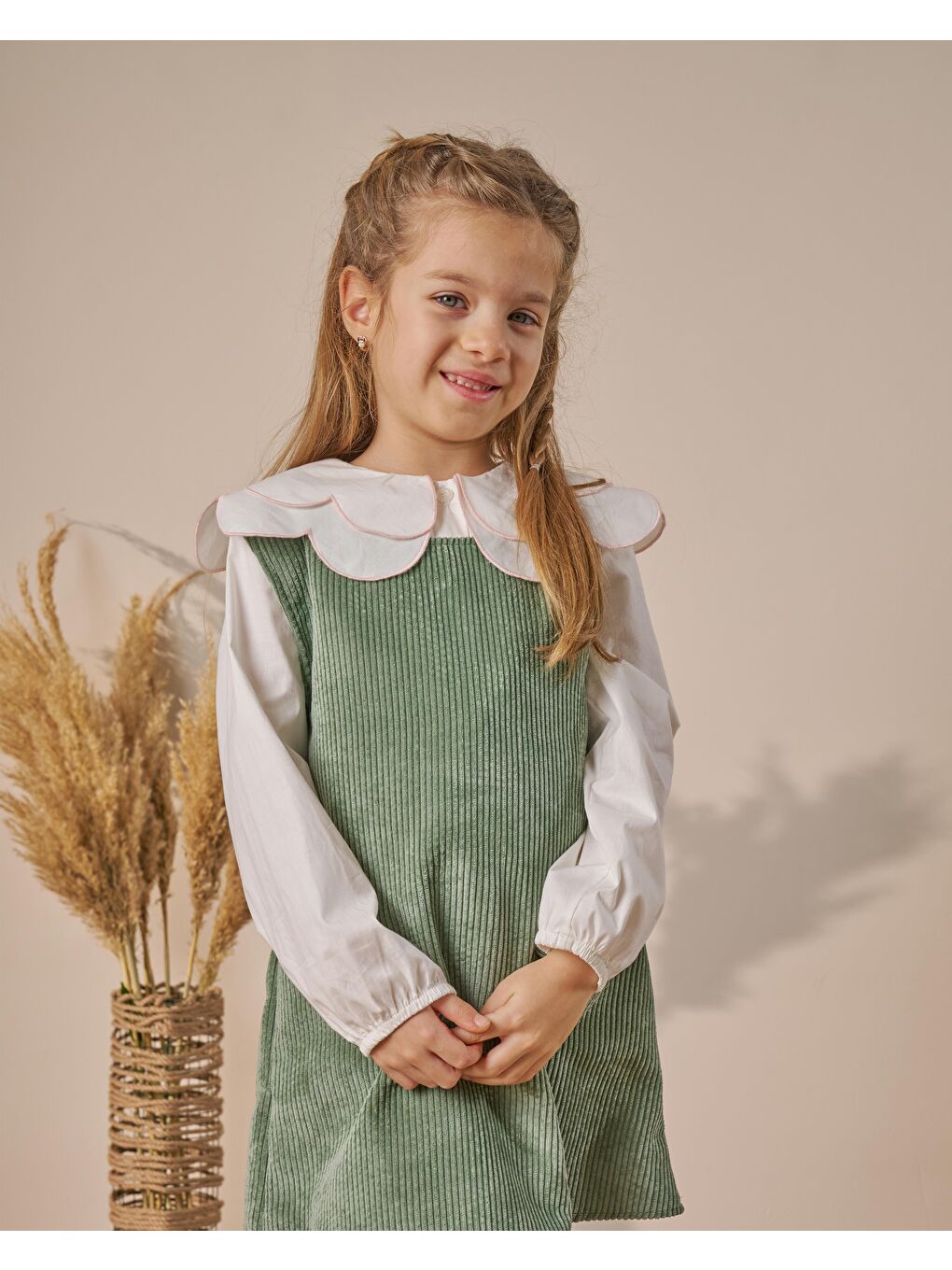 Kız Çocuk Pamuklu Yeşil Kadife Kalp Cepli Elbise-5