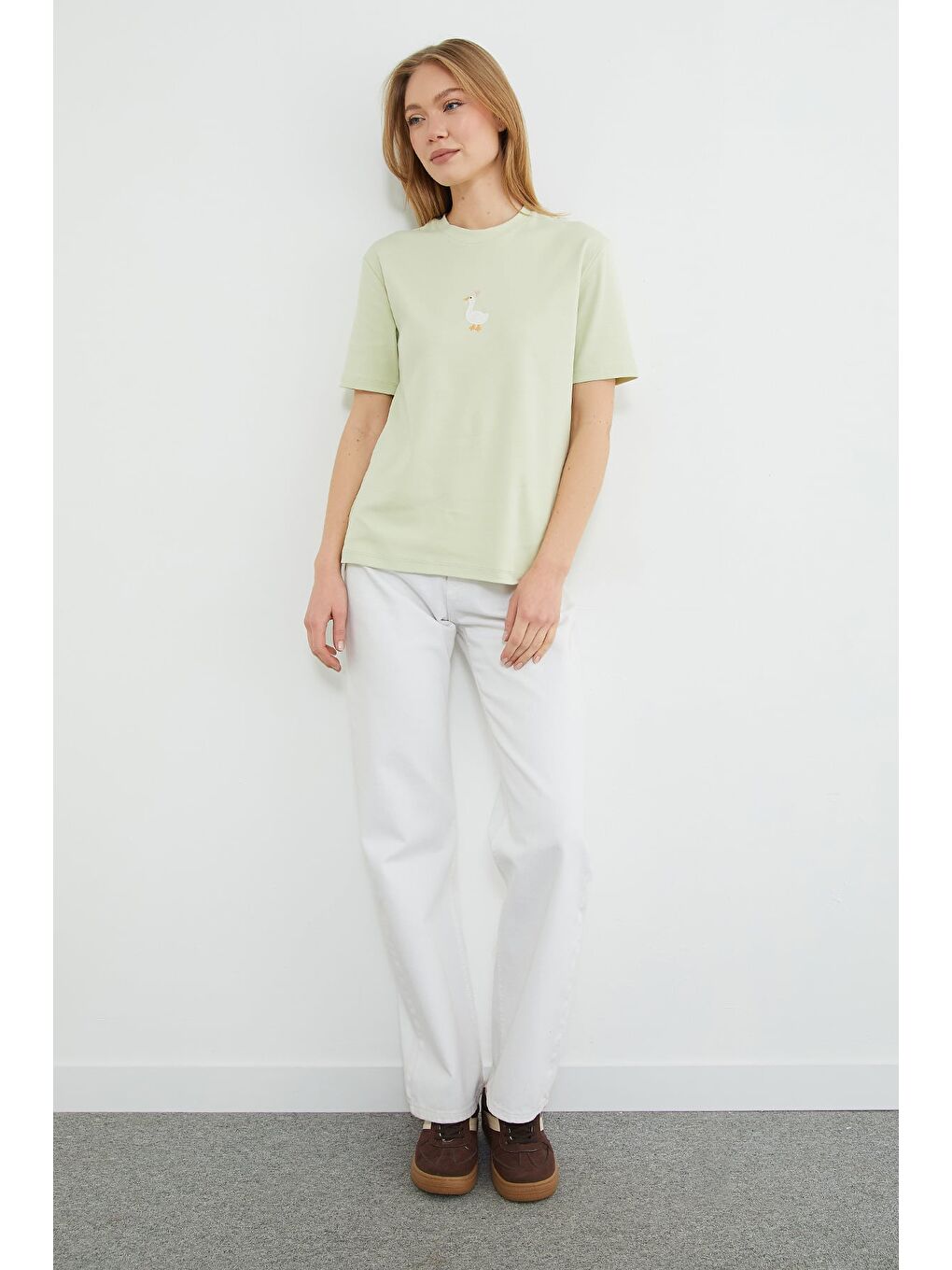 Yeşil Ördek Nakışlı Bisiklet Yaka Salaş Tişört-2