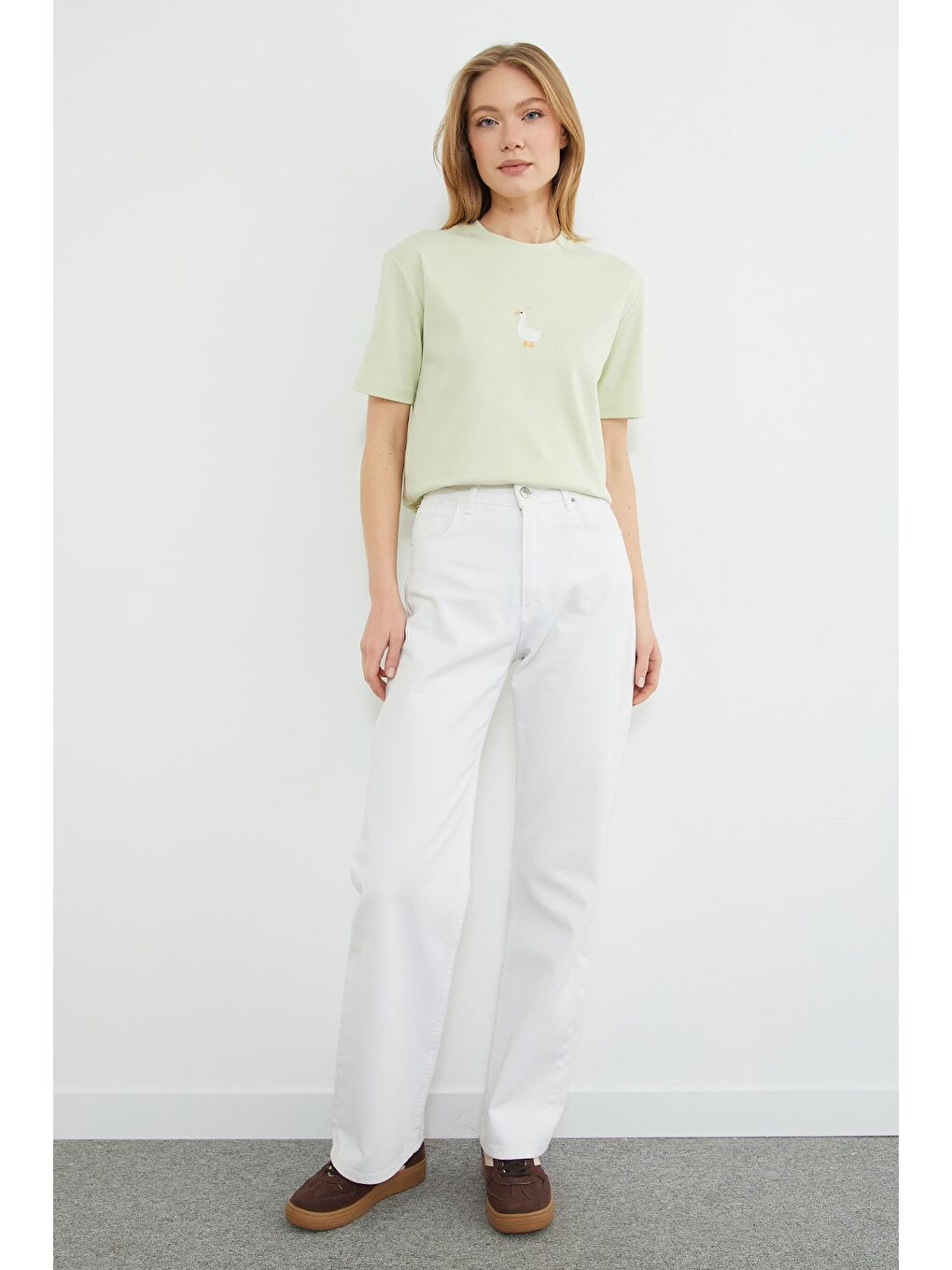 Yeşil Ördek Nakışlı Bisiklet Yaka Salaş Tişört-4