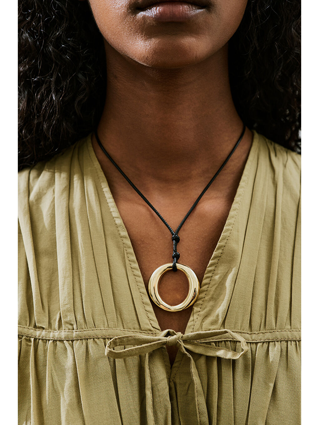 Sarı İpli Kolye Gold-1