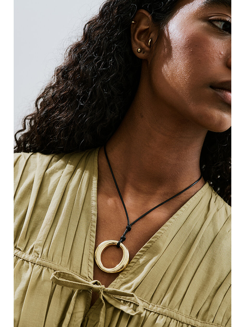 Sarı İpli Kolye Gold-2