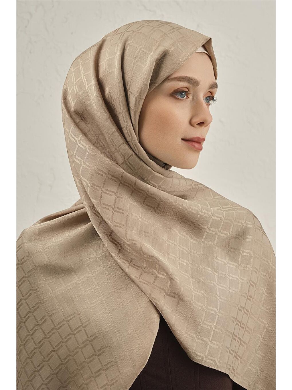 Bej Pamuk Floş Çapraz Desen Şal 2 64-2