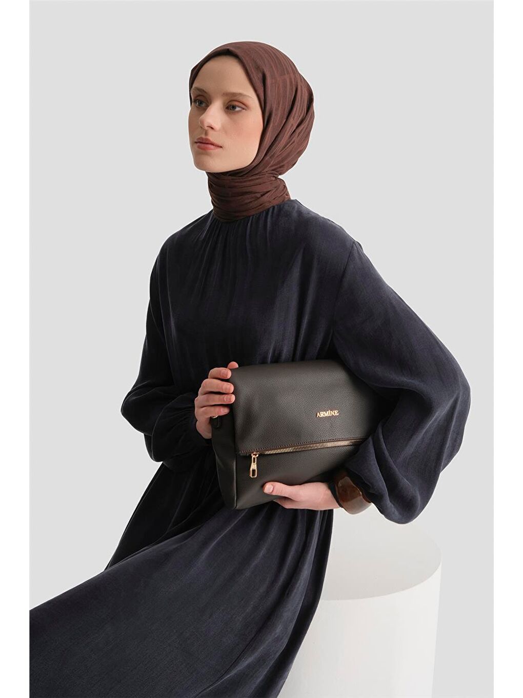 İşlemeli Yelekli Kupra Takım İndigo-2