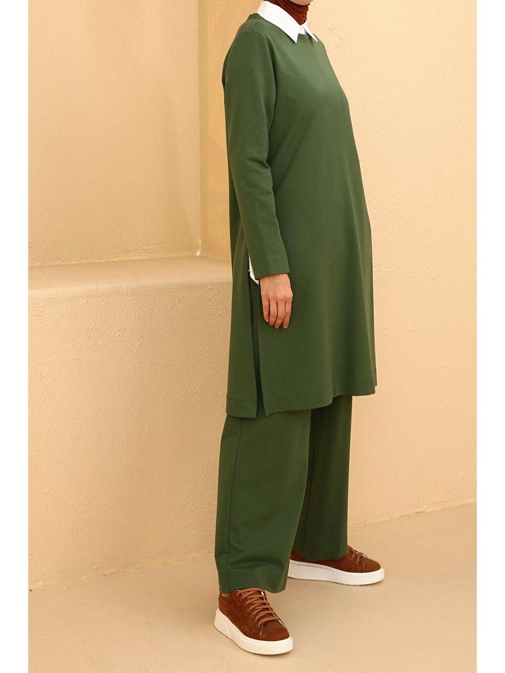 Yosun Yeşili Yanları Yırtmaçlı Pantolonlu Cepli Takım