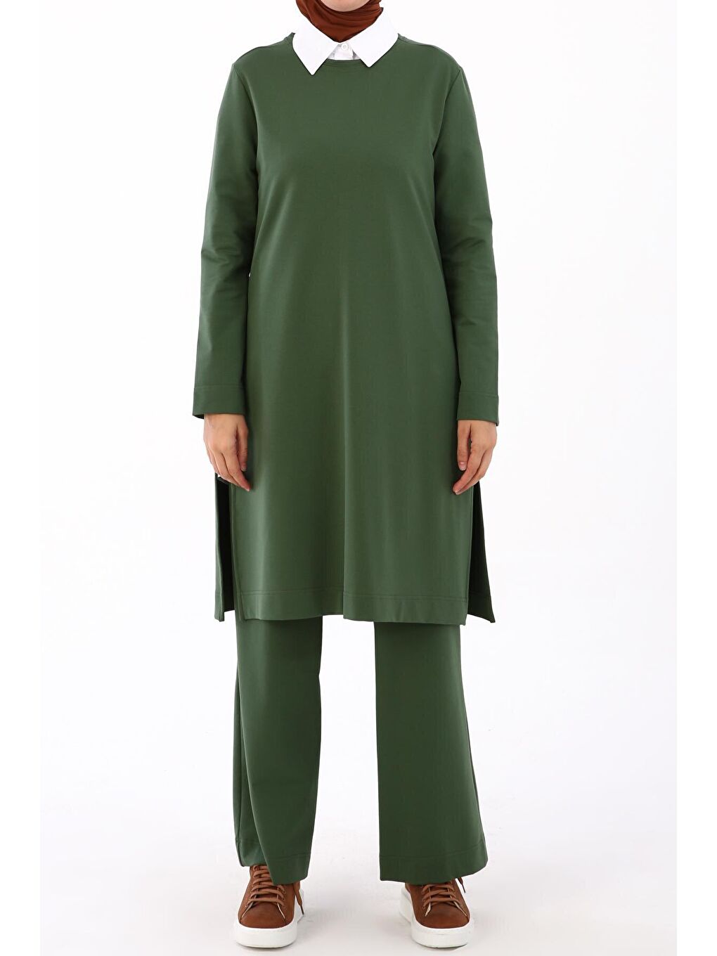 Yosun Yeşili Yanları Yırtmaçlı Pantolonlu Cepli Takım-1