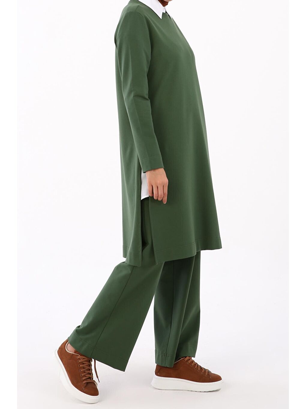 Yosun Yeşili Yanları Yırtmaçlı Pantolonlu Cepli Takım-2