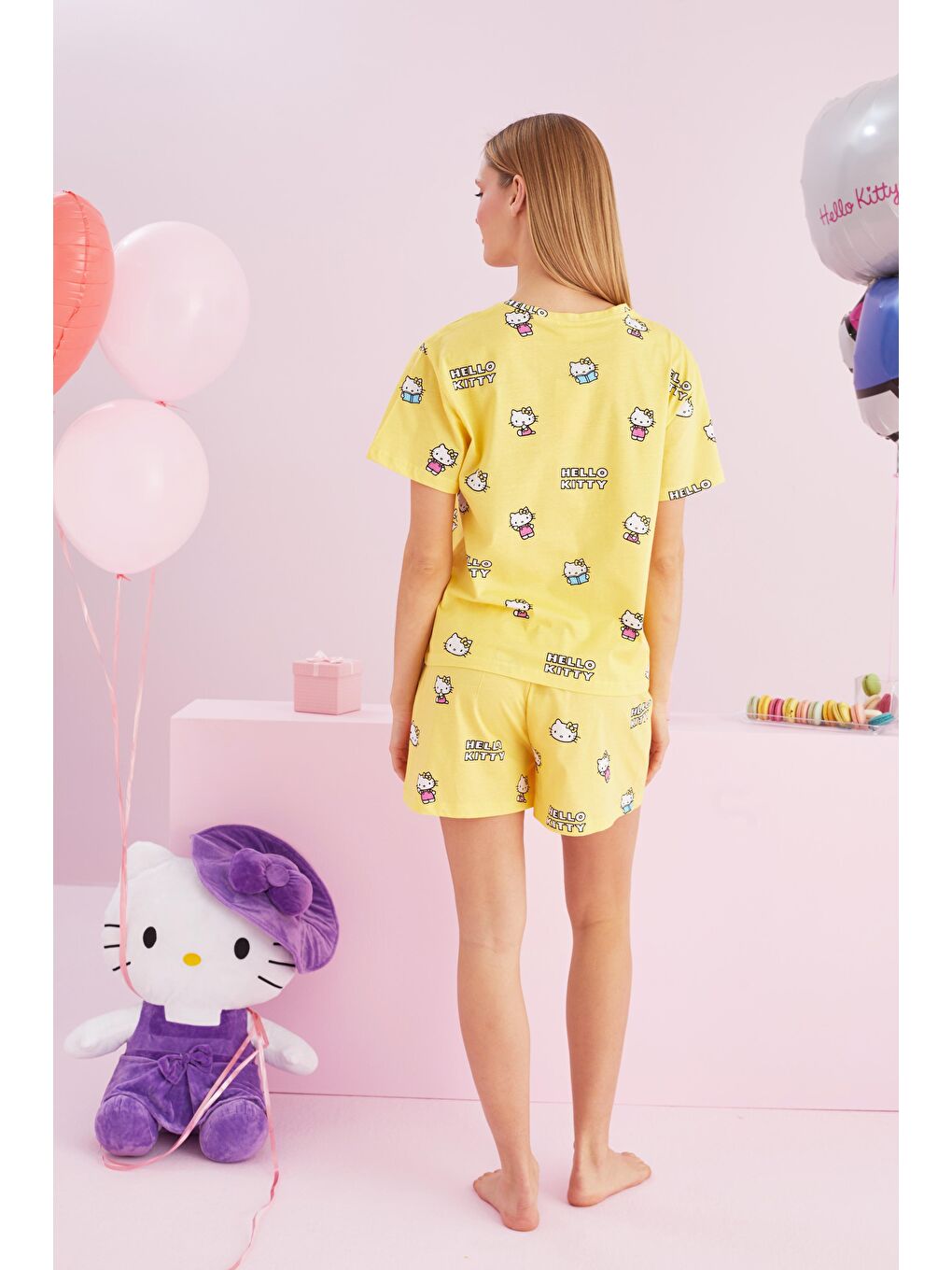 Hello Kitty Lisanslı %100 Pamuk Sarı Çok Renkli Bisklet Yaka Şort Pijama Takım-2