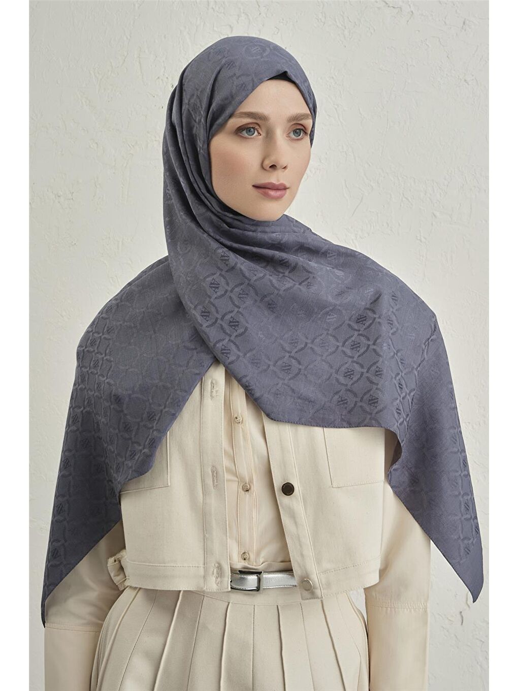 Gri Pamuk Floş Monogram Zincir Şal 1 18-1