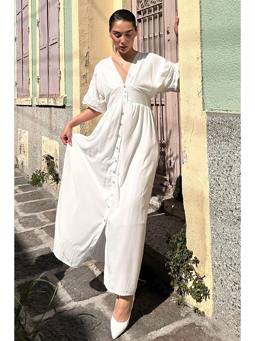 Beyaz V Yaka Düğmeli Elbise Mg2339-5