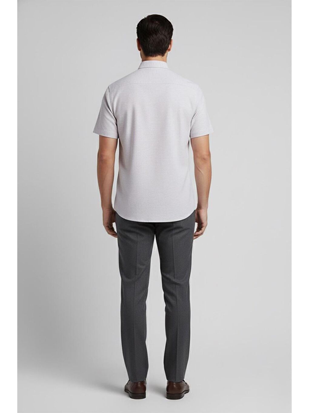 Erkek Bej Kısa Kollu Pamuk Gömlek – Düz, Düğmeli Yaka, Regular Fit-1