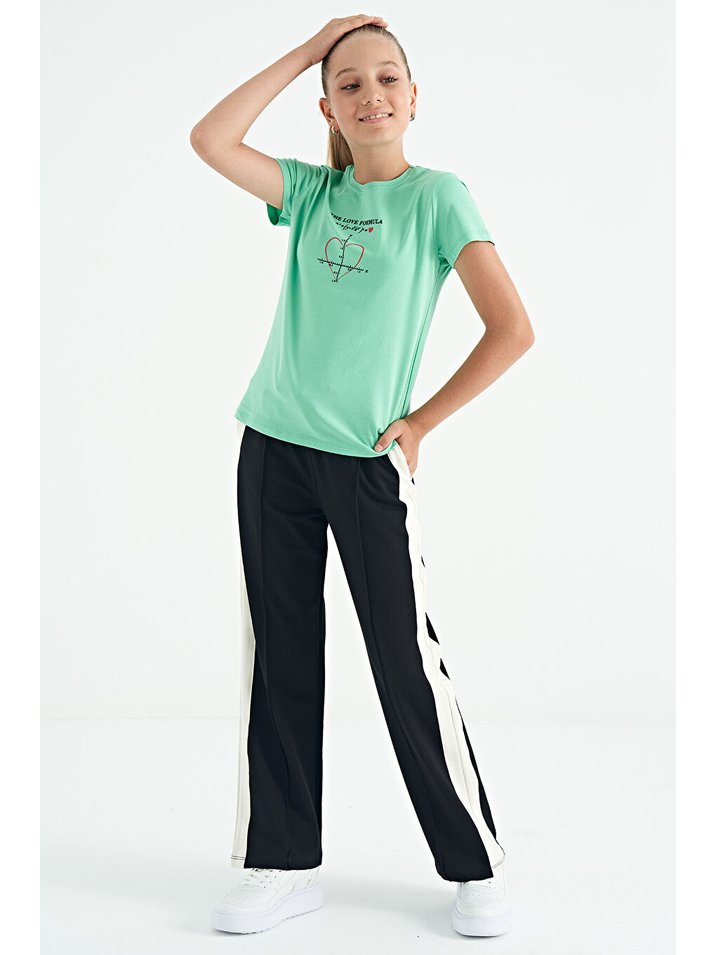 Turkuaz Su Yeşili O Yaka Baskı Detaylı Rahat Kalıp Kız Çocuk Tişört - 75129-6