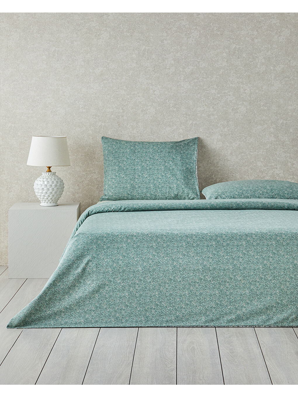 English Home Blossom Garden Çift Taraflı Kolay Ütülenir Çift Kişilik Nevresim Takımı 200x220 cm Yeşil-1