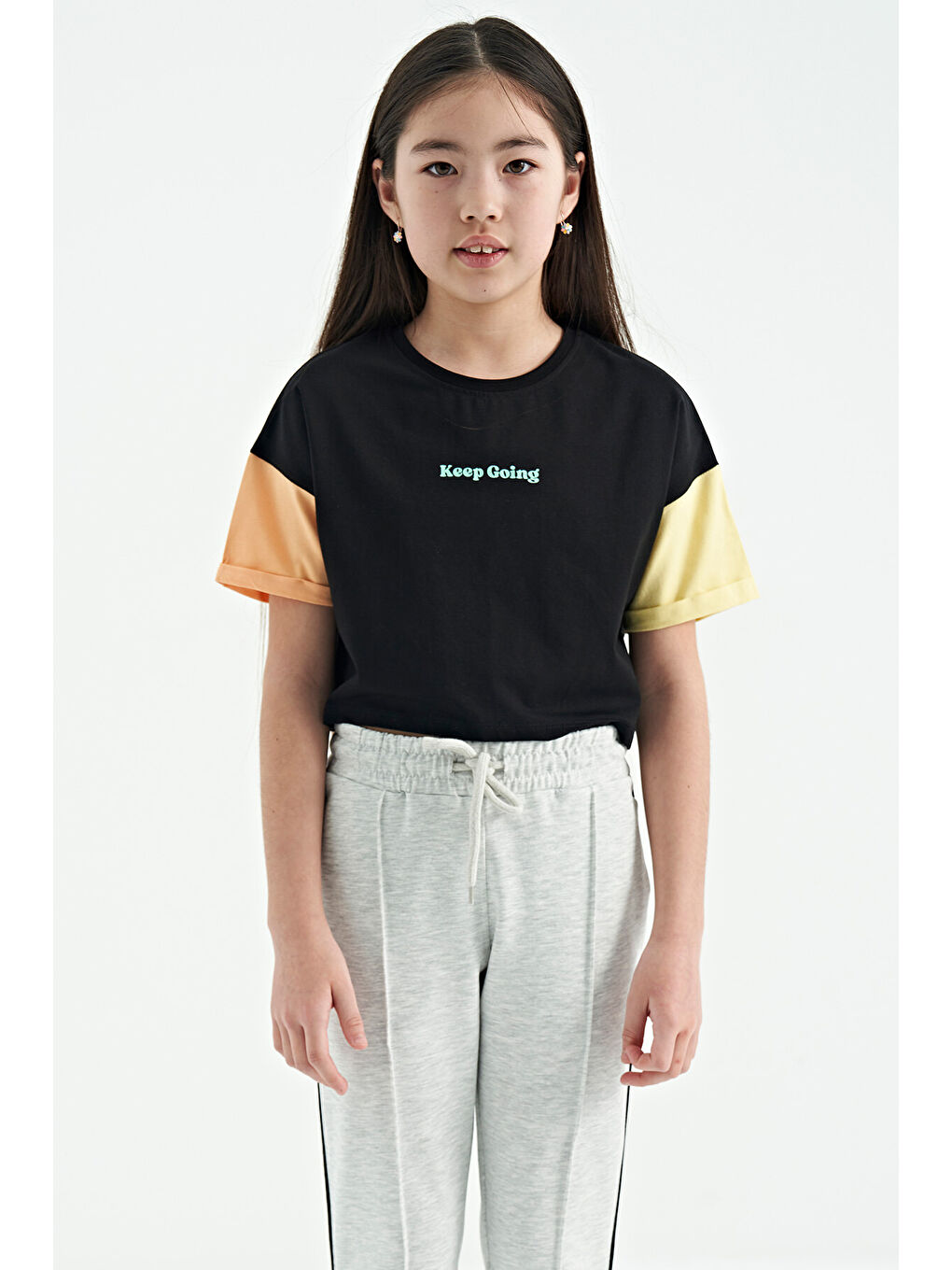 Siyah Yazı Baskılı O Yaka Düşük Omuzlu Oversize Kız Çocuk Tişört - 75130