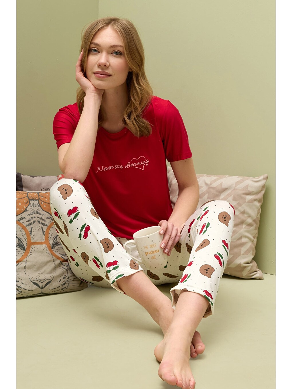 Kırmızı Çizgili Kalpli Bisiklet Yaka Pijama Takımı-1