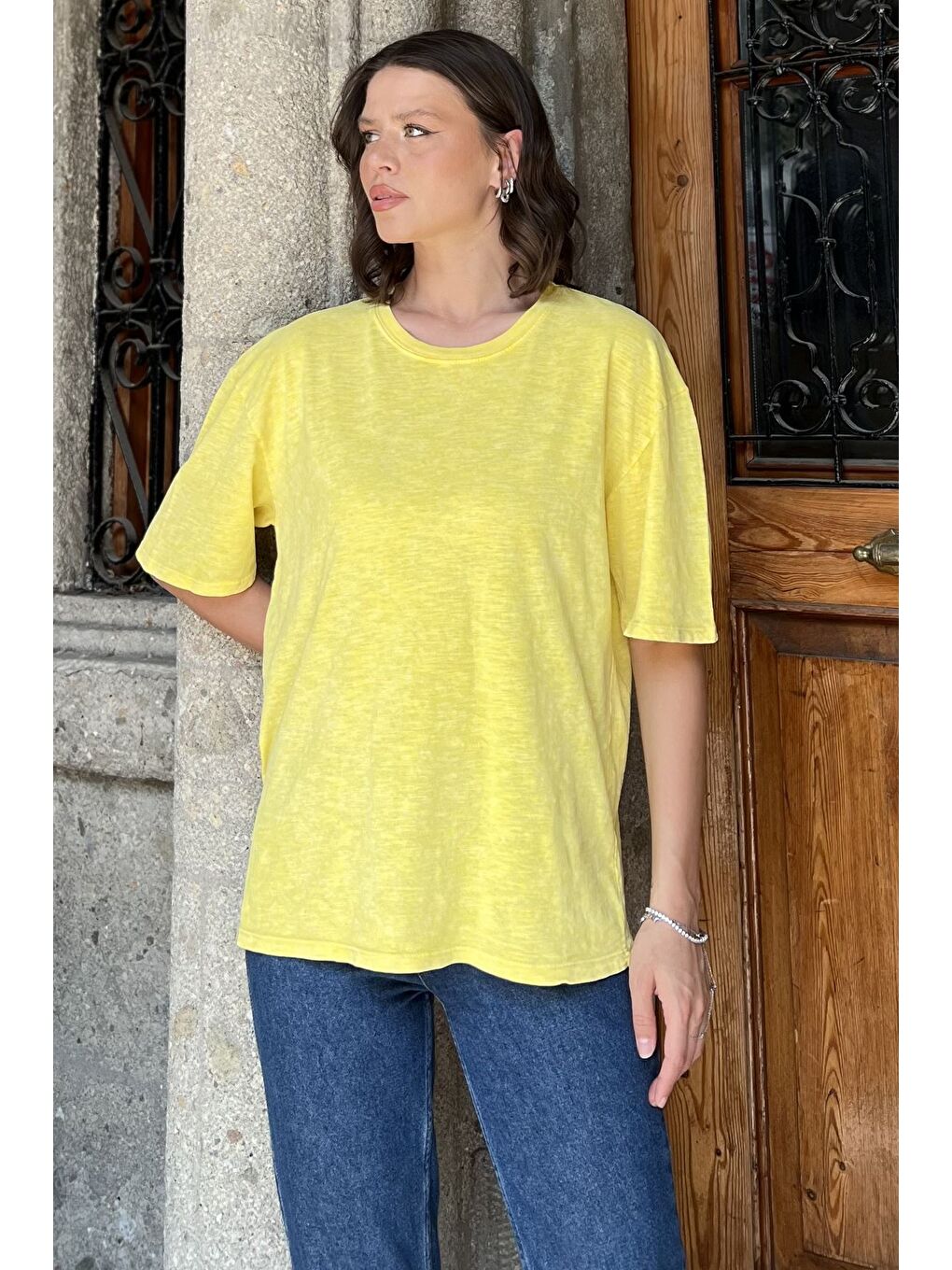 Sarı Kadın Bisiklet Yaka Oversize Tişört-1