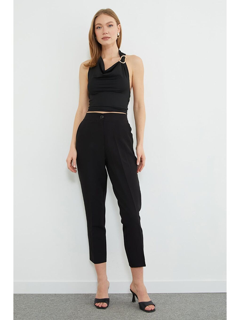 Siyah Beli Lastikli Düğmeli Kumaş Pantolon-1