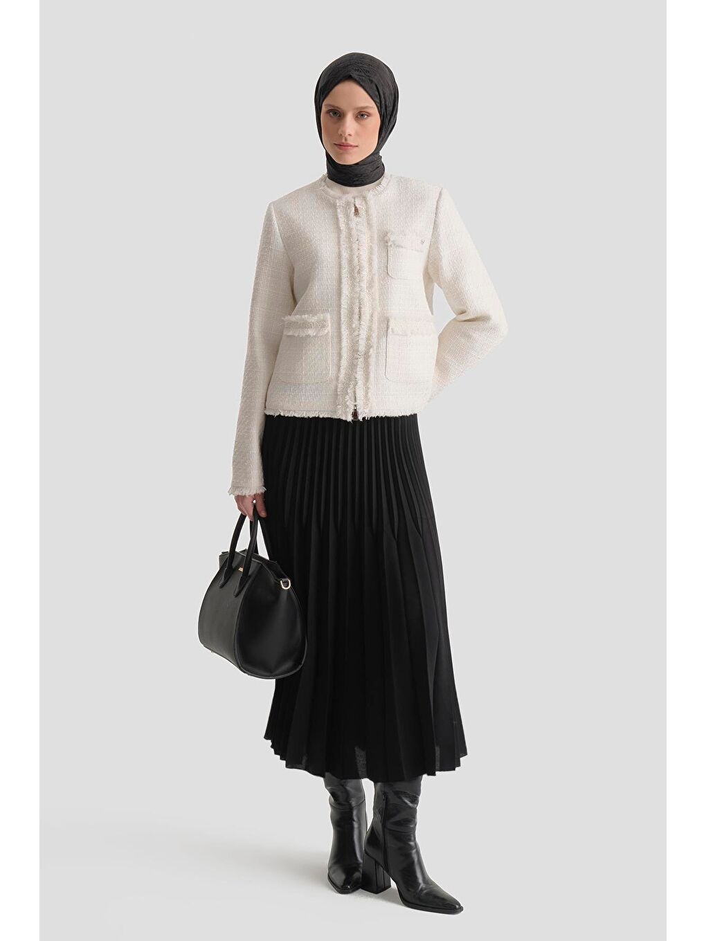 Tüvit Ceketli Takım Beyaz