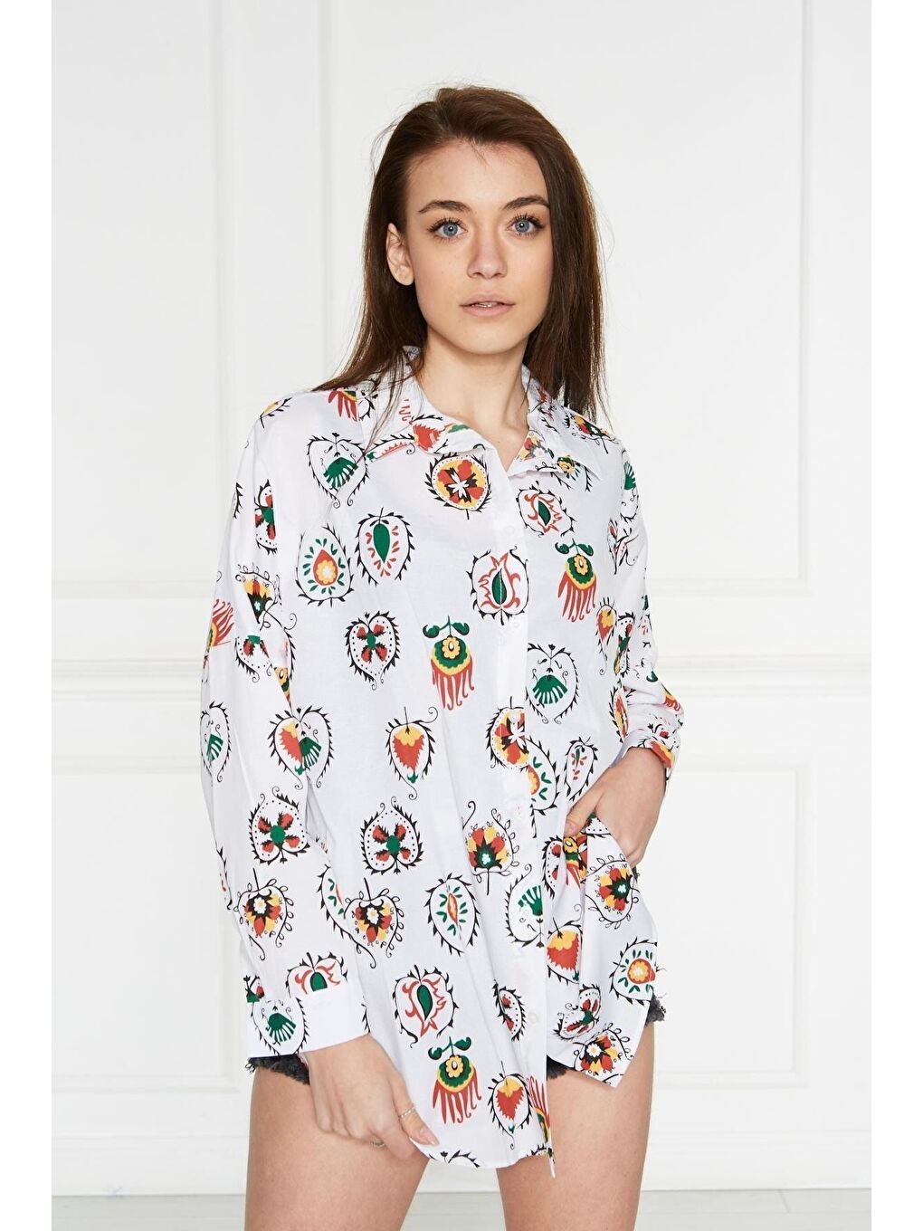 Kırmızı Kadın Oversize Renkli Desenli Uzun Basic Gömlek-2