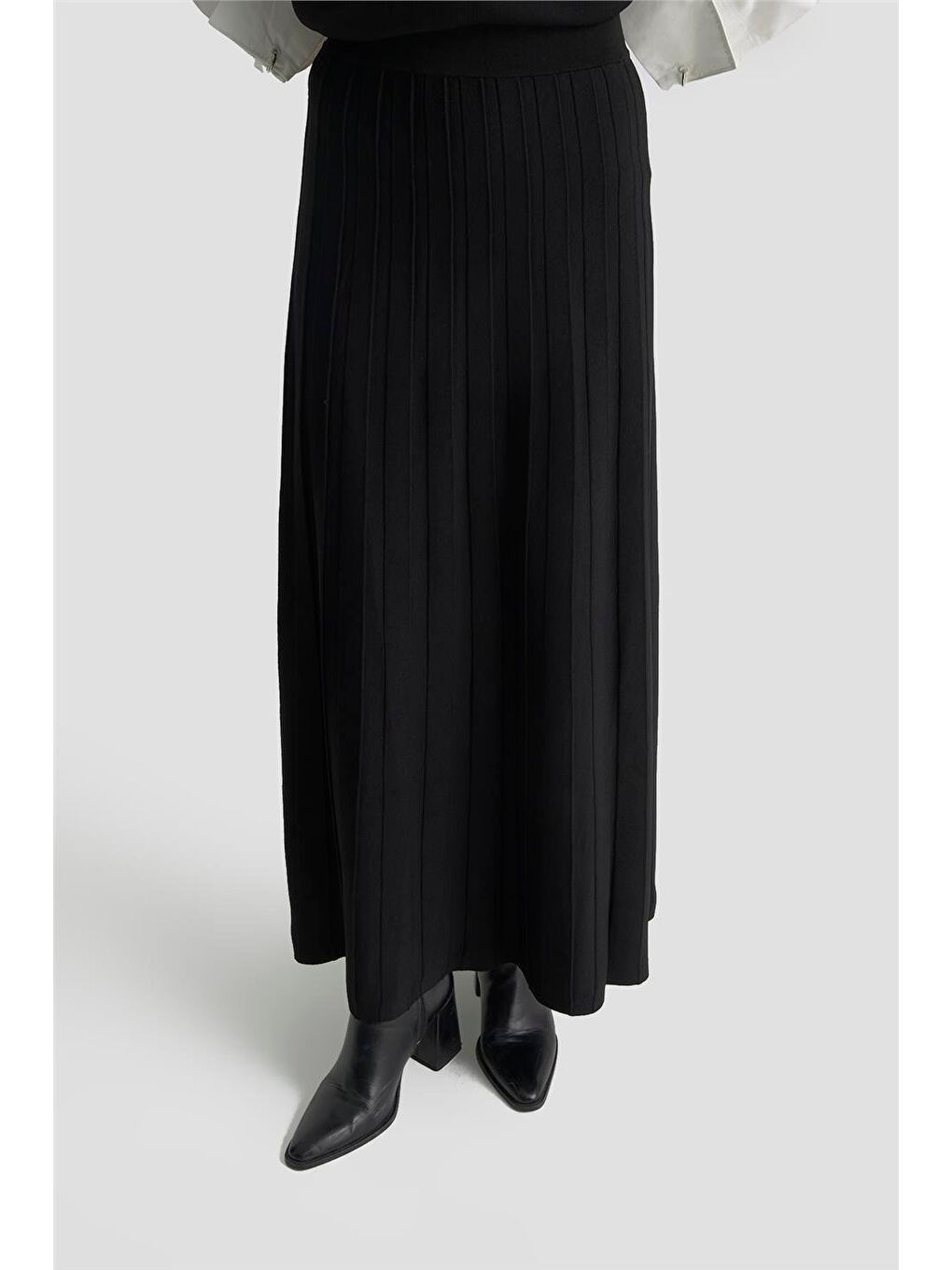 İnci Detaylı Pelerinli Etek Takım 25Kd6020 Siyah-7