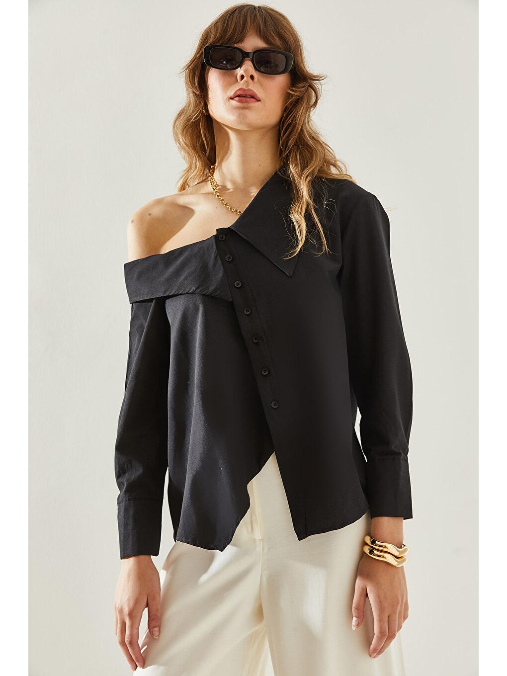 Siyah Kadın Kırlangıç Yaka Eteği Asimetrik Gömlek-3