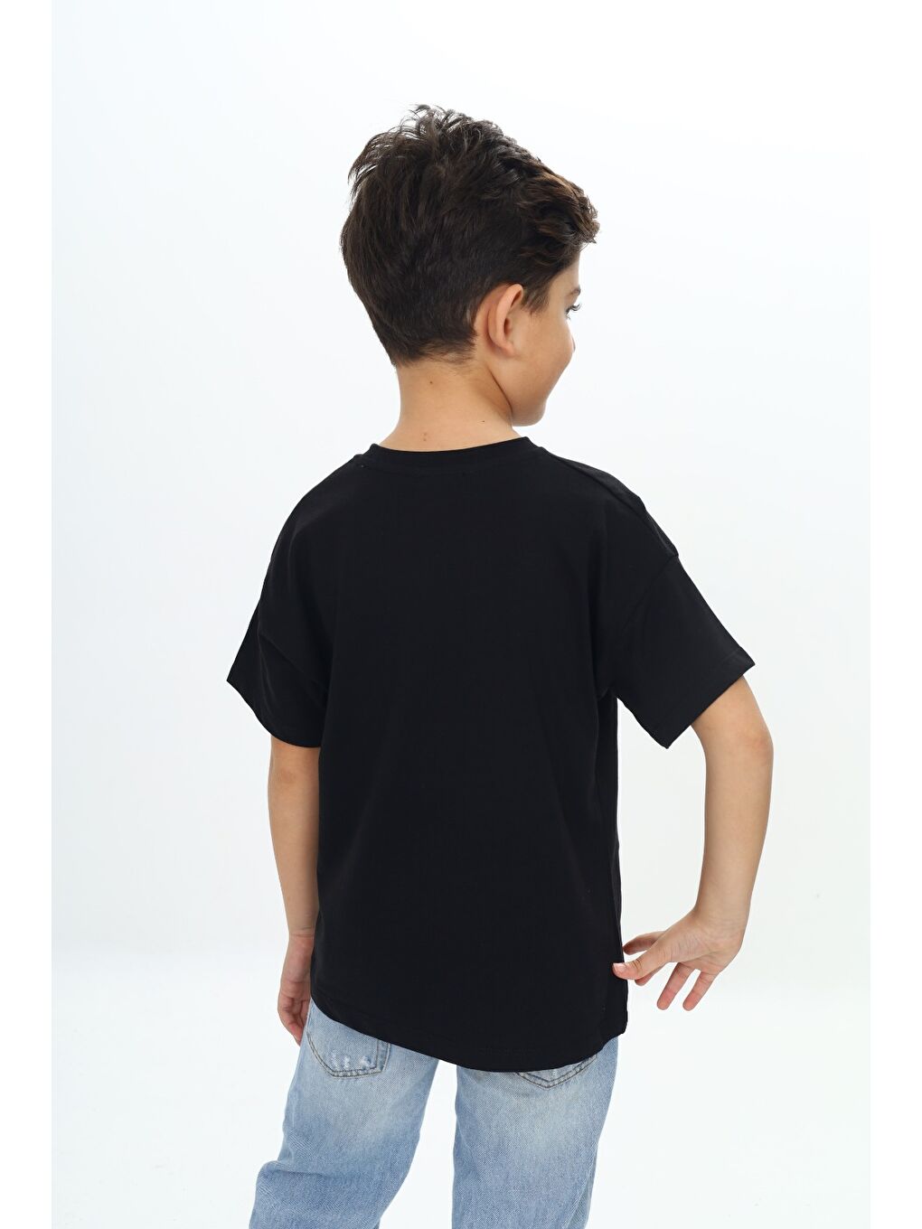 Siyah Erkek Çocuk Şapkalı Ayı Baskılı Tişört-3