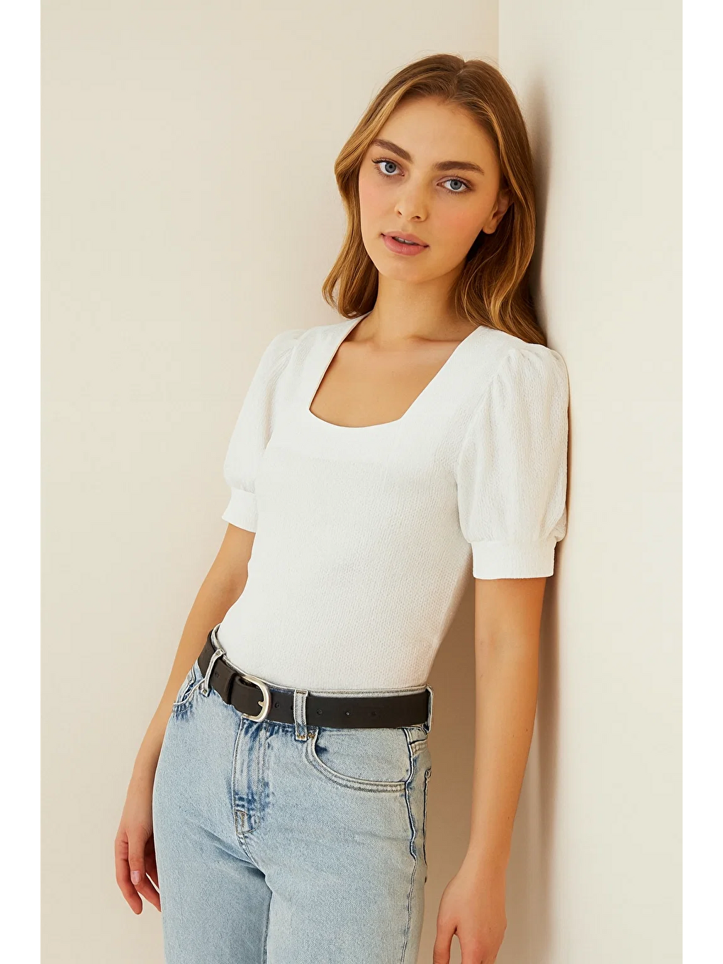 Kadın Örme Kısa Kolu Kare Yaka Basic Beyaz Bluz-3