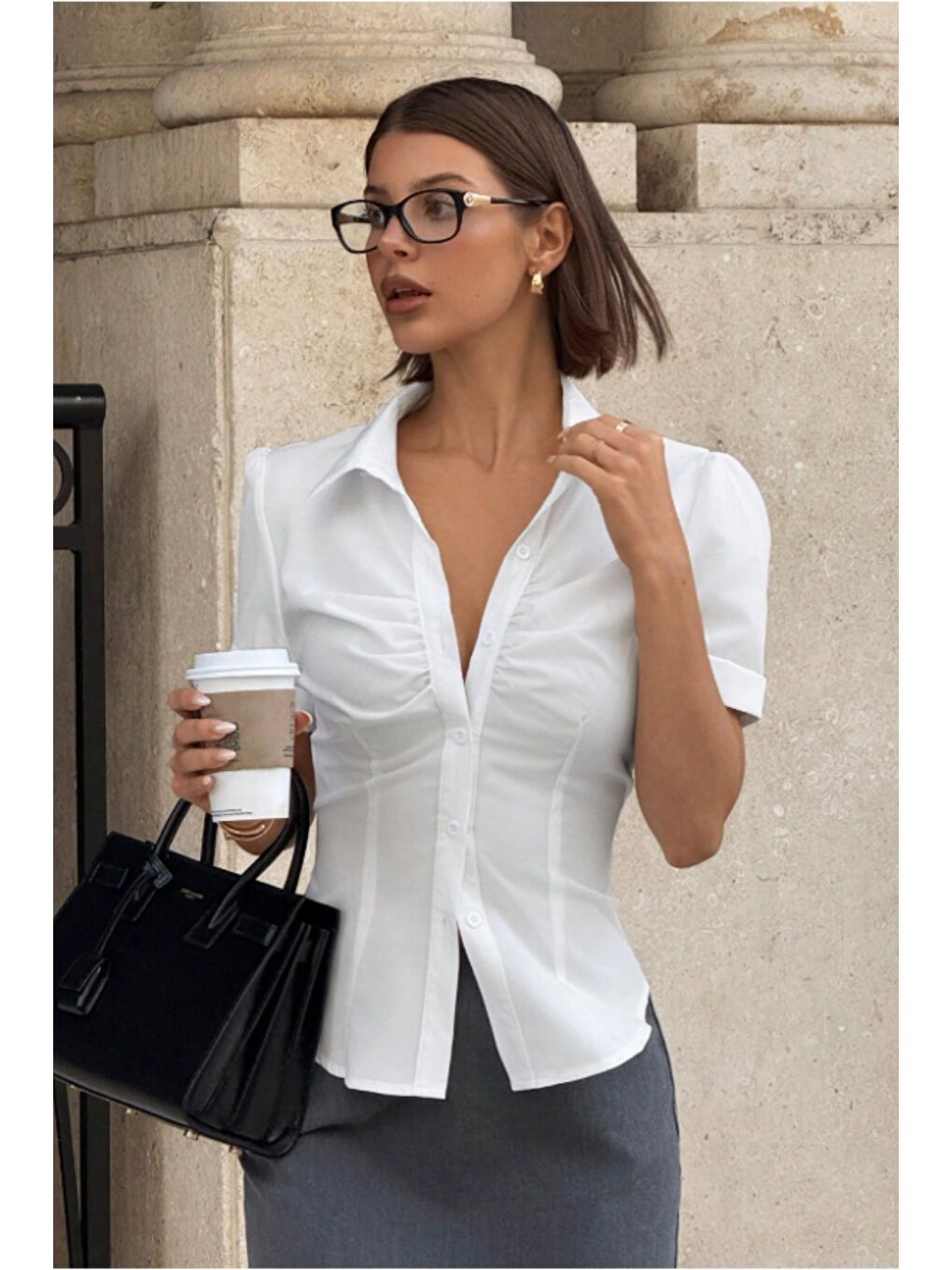 Beyaz Vücuda Oturan Kısa Kollu Kadın Gömlek-2