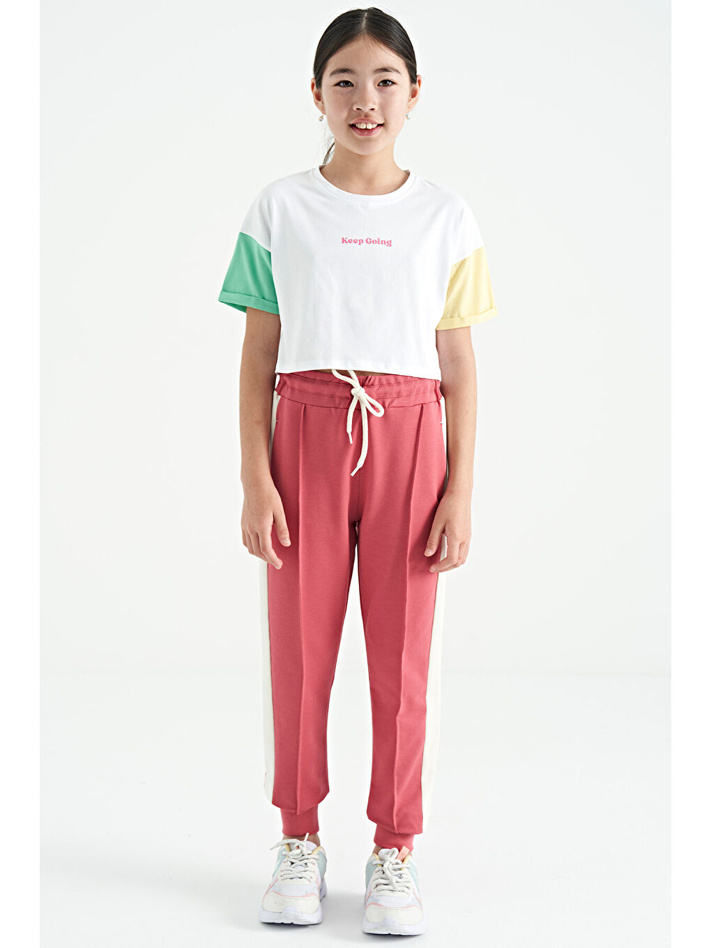 Beyaz Yazı Baskılı O Yaka Düşük Omuzlu Oversize Kız Çocuk Tişört - 75130-2