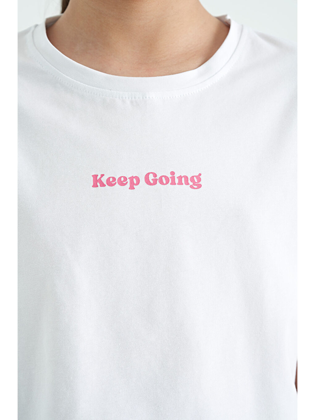 Beyaz Yazı Baskılı O Yaka Düşük Omuzlu Oversize Kız Çocuk Tişört - 75130-4