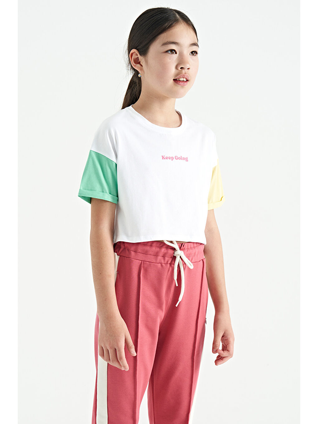 Beyaz Yazı Baskılı O Yaka Düşük Omuzlu Oversize Kız Çocuk Tişört - 75130-8