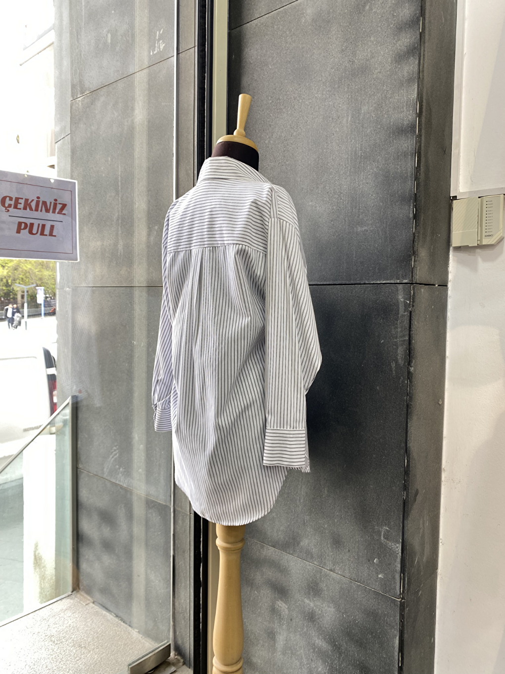 Siyah Çizgili Oversize Kadın Gömlek-2