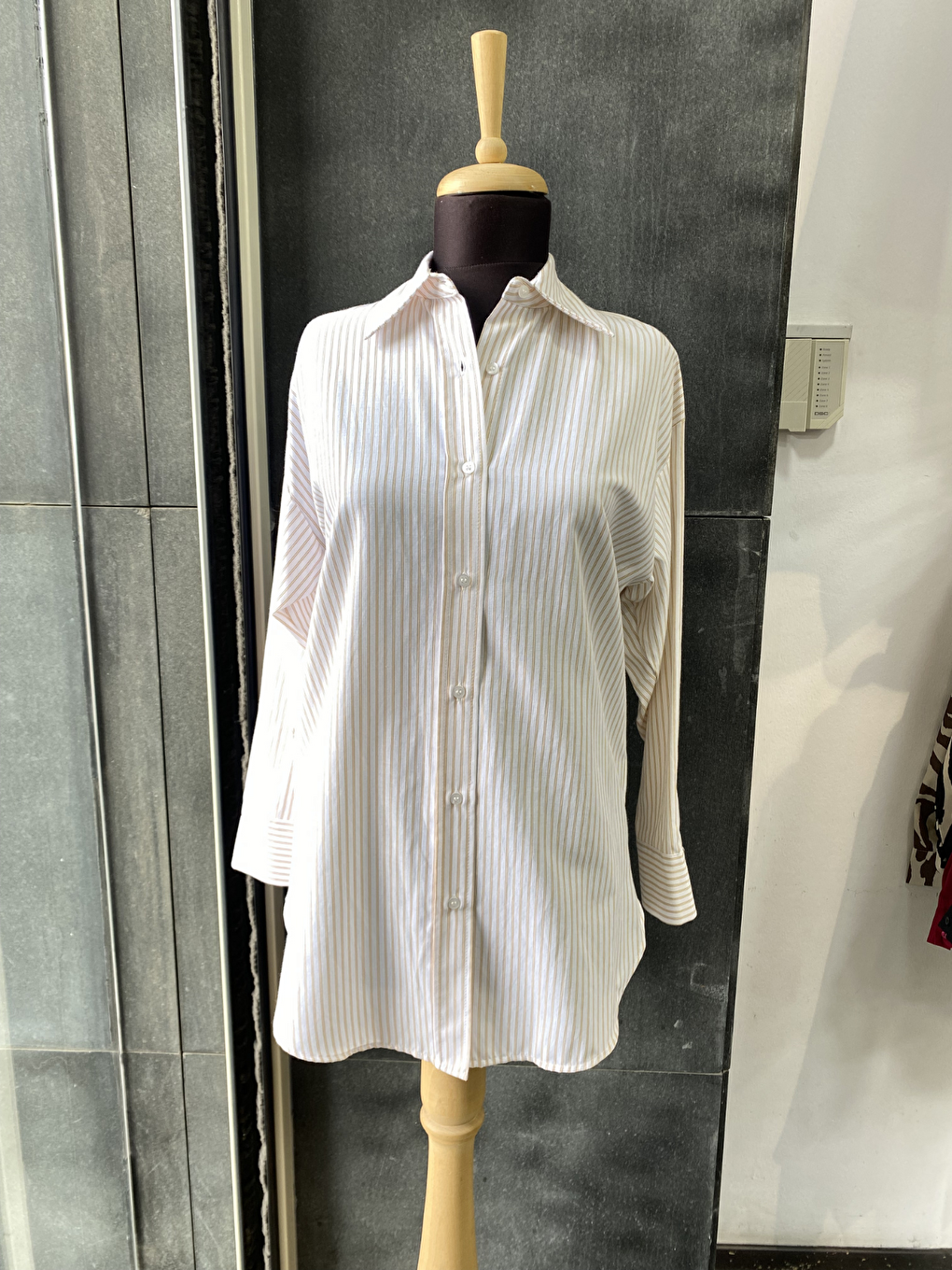 Bej Çizgili Oversize Kadın Gömlek-3